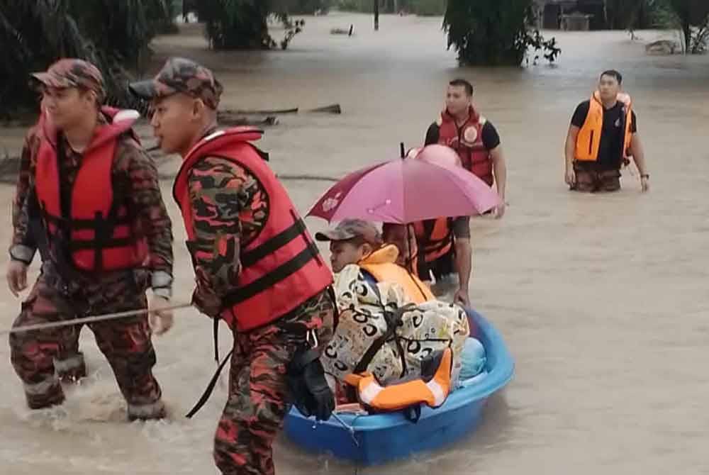 Keadaan terkini Banjir di Sungai Tiram, Johor. Foto JBPM