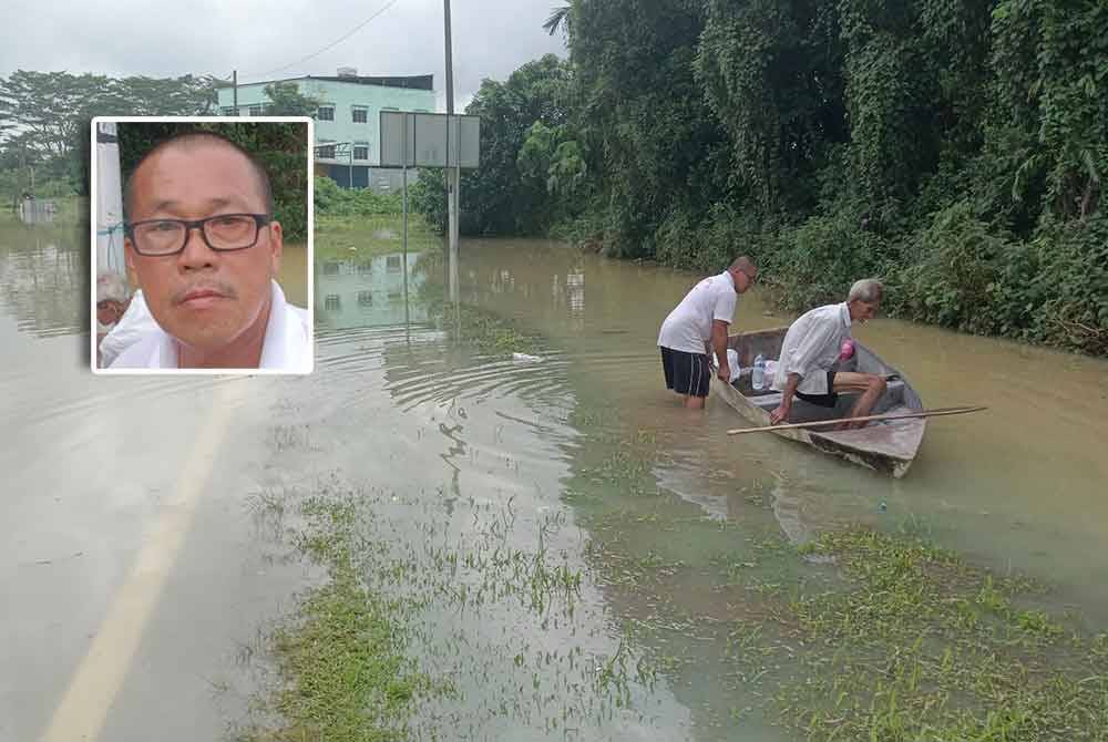 Bih Soon (gambar kecil) bersama jirannya menaiki sampan meredah banjir di bandar Kota Tinggi untuk membeli barang keperluan, pada Isnin. (Gambar kecil: Bih Soon)