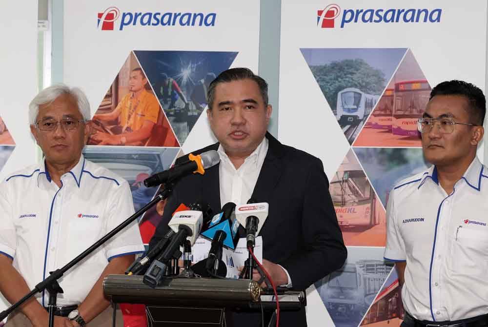 Menteri Pengangkutan, Anthony Loke ketika Pembentangan Laporan Prestasi 2023 dan Pelan 2024 Prasarana Malaysia Berhad (PRASARANA) di Menara UOA Bangsar, pada Selasa. Foto Bernama