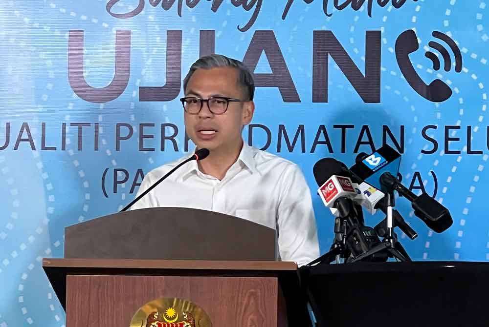 Fahmi ketika sidang akhbar selepas melaksanakan Ujian Kualiti Perkhidmatan Selular di Putrajaya pada Selasa.