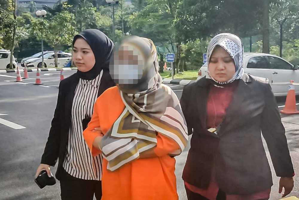 Seorang bekas Ketua Operasi Syarikat berkaitan kerajaan direman tiga hari di Mahkamah Majistret Shah Alam pada Rabu.