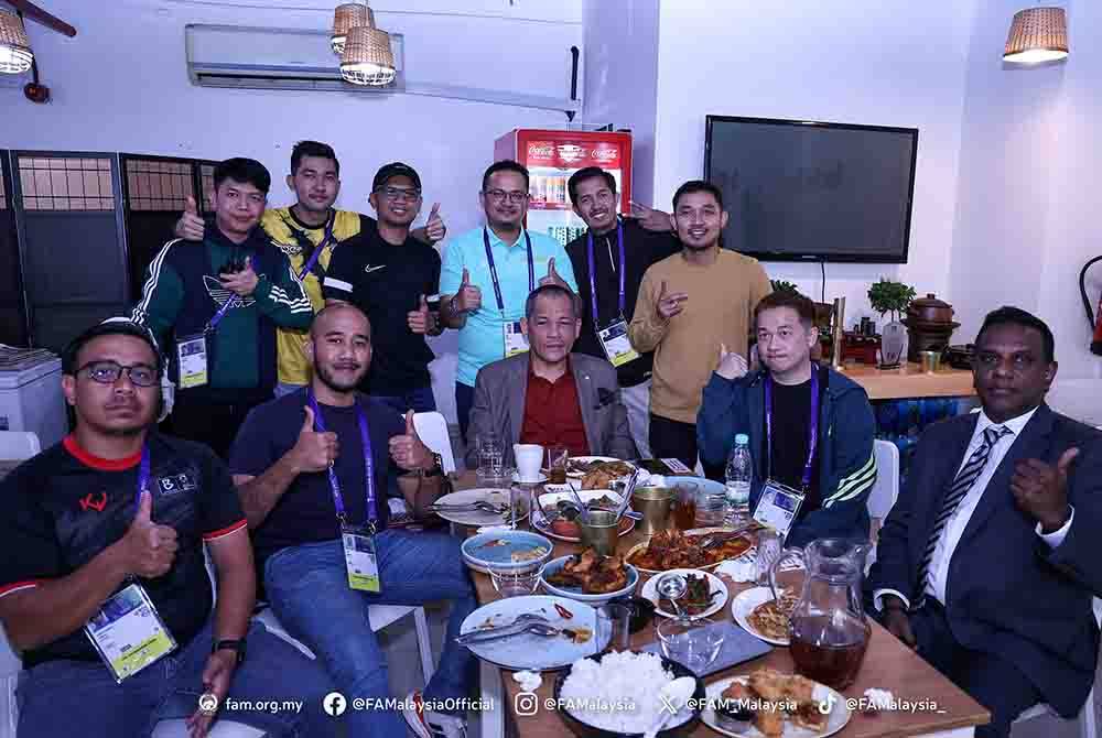 Hamidin ketika meraikan petugas media Malaysia yang membuat liputan Qatar 2023. Foto: FB FAM