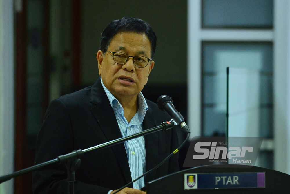 Johan ketika menyampaikan ucaptama sempena Majlis Simposium memperingati Tan Sri A Samad Ismail: Wartawan,Cendekiawan Awam dan Negarawan di UiTM. Foto Sinar Harian-ASRIL ASWANDI SHUKOR.