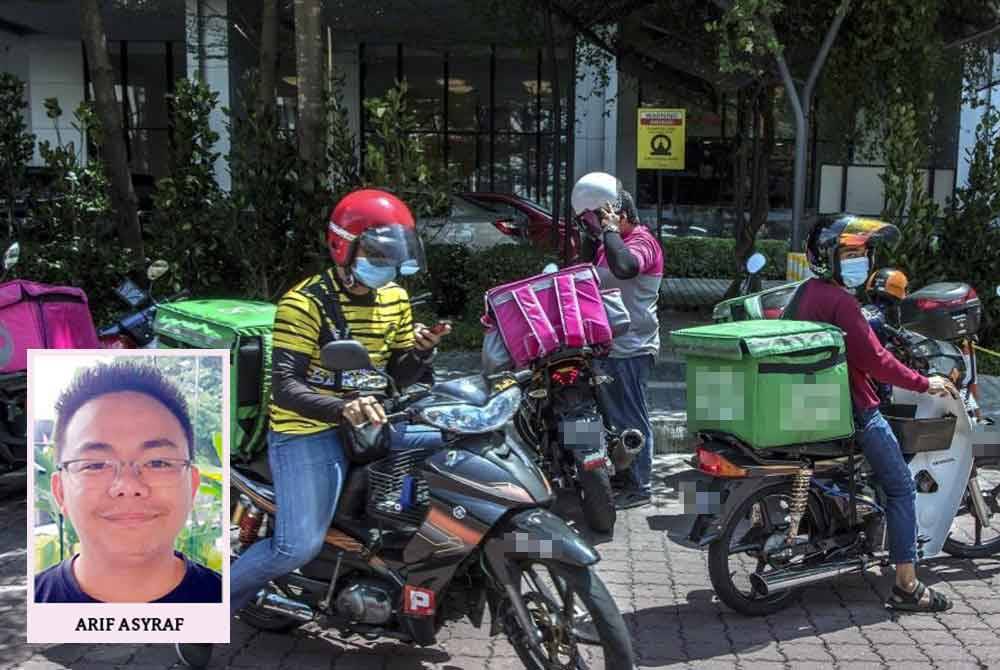 Masalah kadar upah rendah penghantar makanan atau penunggang p-hailing masih berlanjutan sehingga sekarang. (Foto Bernama) 