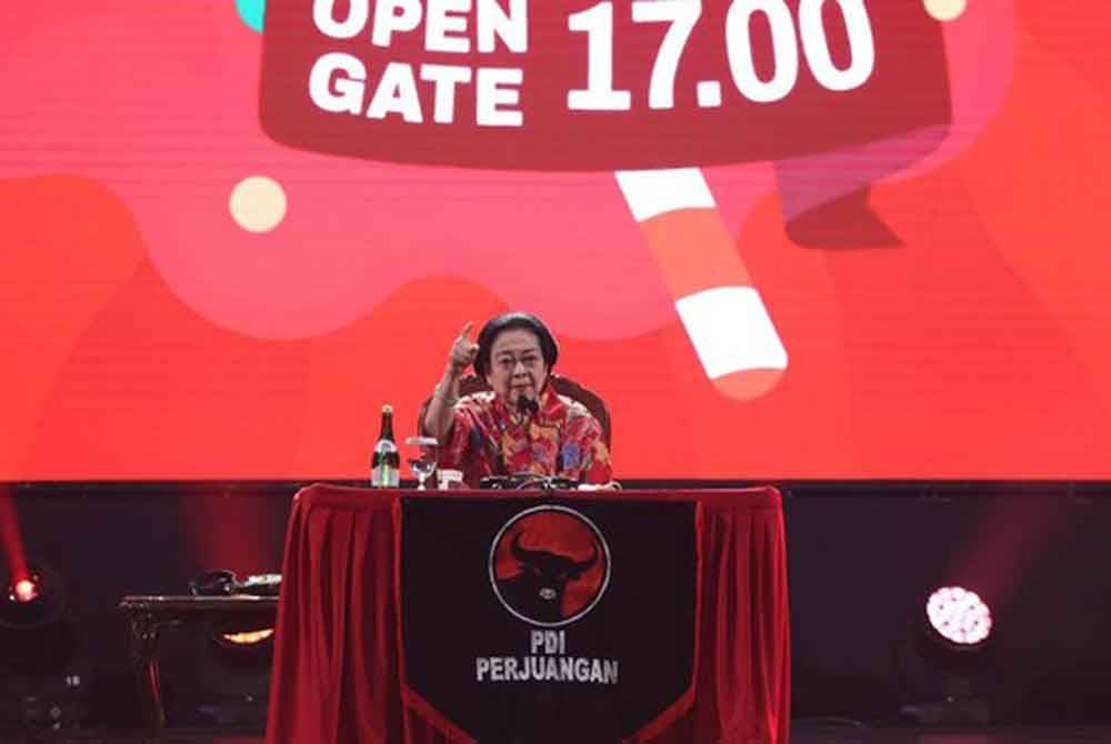 Megawati ketika menyampaikan ucapan dalam satu majlis di JI-Expo Kemayoran, Jakarta pada Jumaat. - Foto Agensi