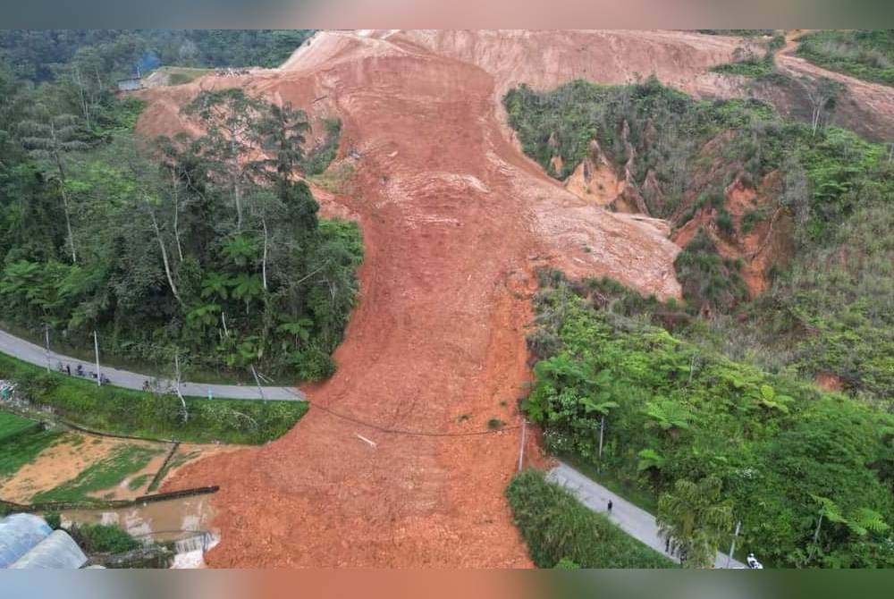 Lokasi penutupan sementara laluan C156, Jalan Boh, Seksyen 0.70 menghubungkan Habu ke Boh Tea Estate berikutan kejadian tanah runtuh. Foto FB JKR Cameron Highlands