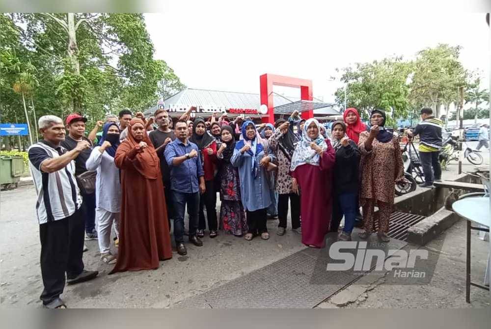 Peniaga Medan Selera Pasar Besar Alor Setar mohon kadar sewa baharu dikaji semula.