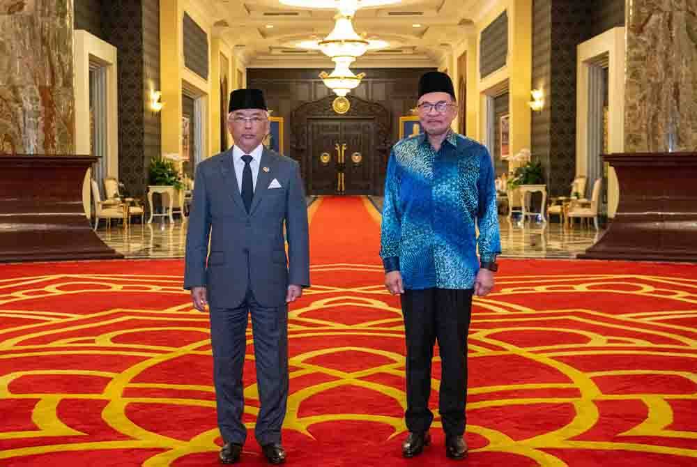 Al-Sultan Abdullah berkenan menerima menghadap Anwar untuk mesyuarat Pra-Kabinet di Istana Negara pada Selasa.