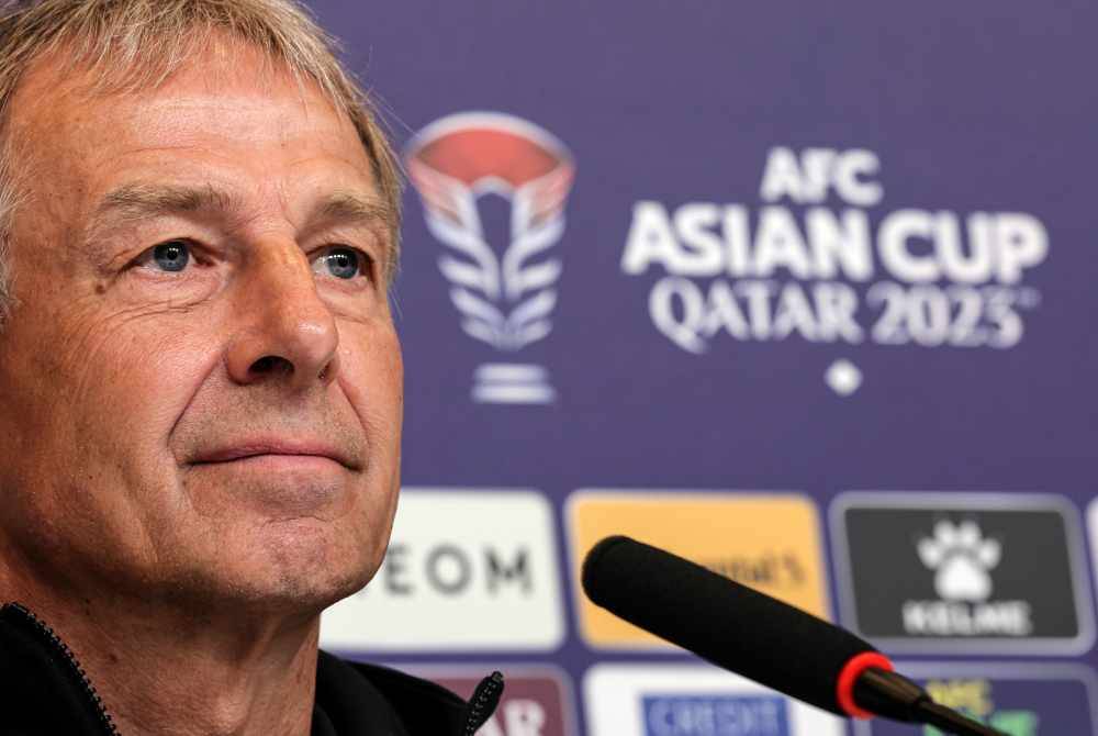 Ketua Jurulatih Korea Selatan, Jurgen Klinsmann pada sidang media pra-perlawanan kumpulan E antara Korea Selatan menentang Malaysia sempena Piala Asia 2023 di Pusat Media Utama, pada Rabu. Foto Bernama