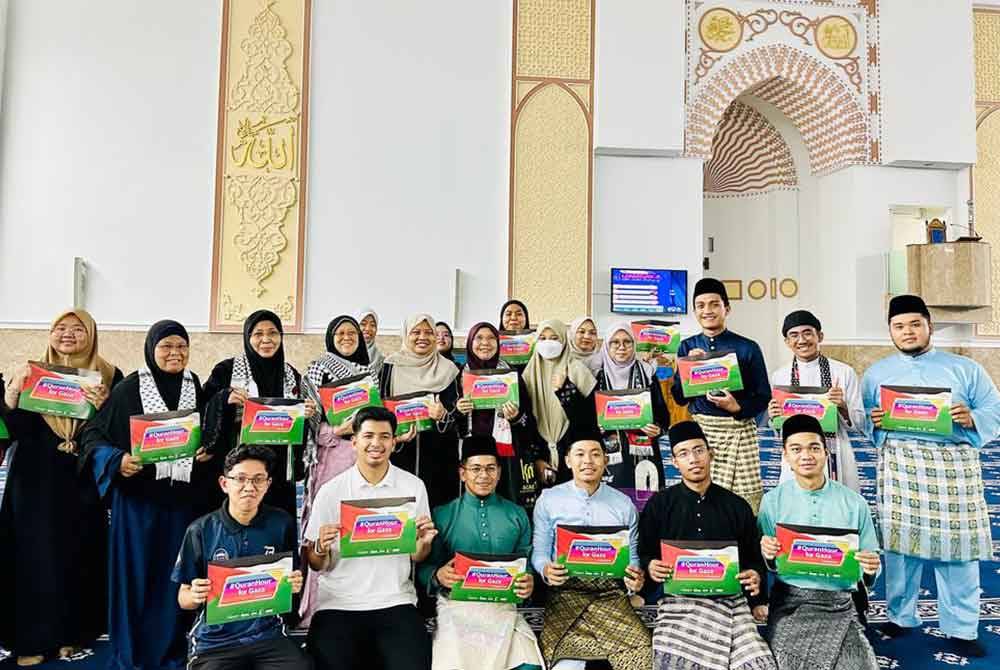 USIM terus menunjukkan solidaritinya kepada Palestin dan kali ini menerusi program &#039;Quran Hour For Gaza&#039; di Kompleks Islam Tuanku Muhriz di USIM baru-baru ini.