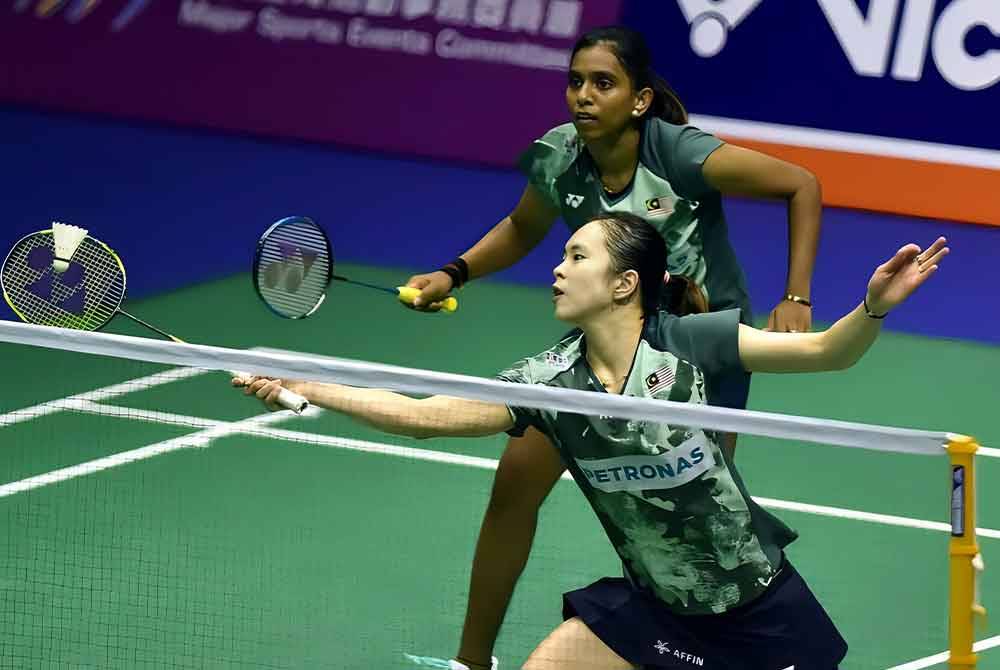 Cabaran beregu wanita nombor satu negara, Pearly Tan-M Thinaah dalam Kejohanan Badminton Indonesia Masters terhenti di suku akhir kejuaraan Super 500 berkenaan pada Jumaat. Foto Agensi