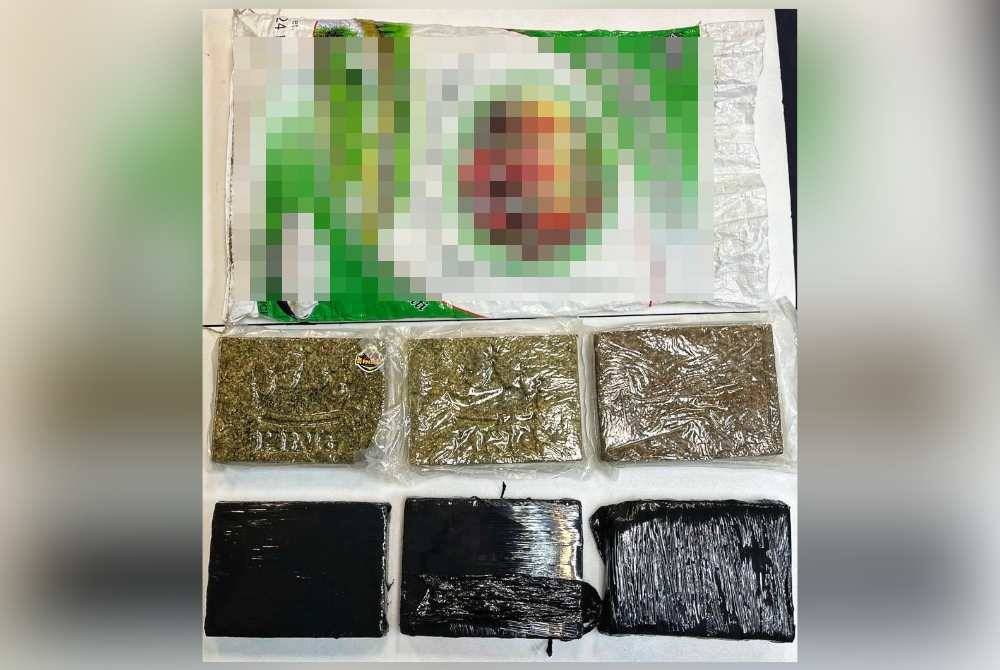 Enam ketulan mampat disyaki ganja yang dirampas bernilai RM18,600. Foto PDRM