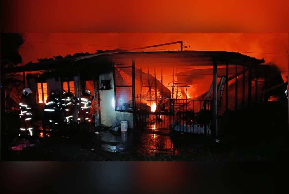 Kebakaran melibatkan sebuah rumah di Kampung Alma Estate pada awal pagi Ahad.