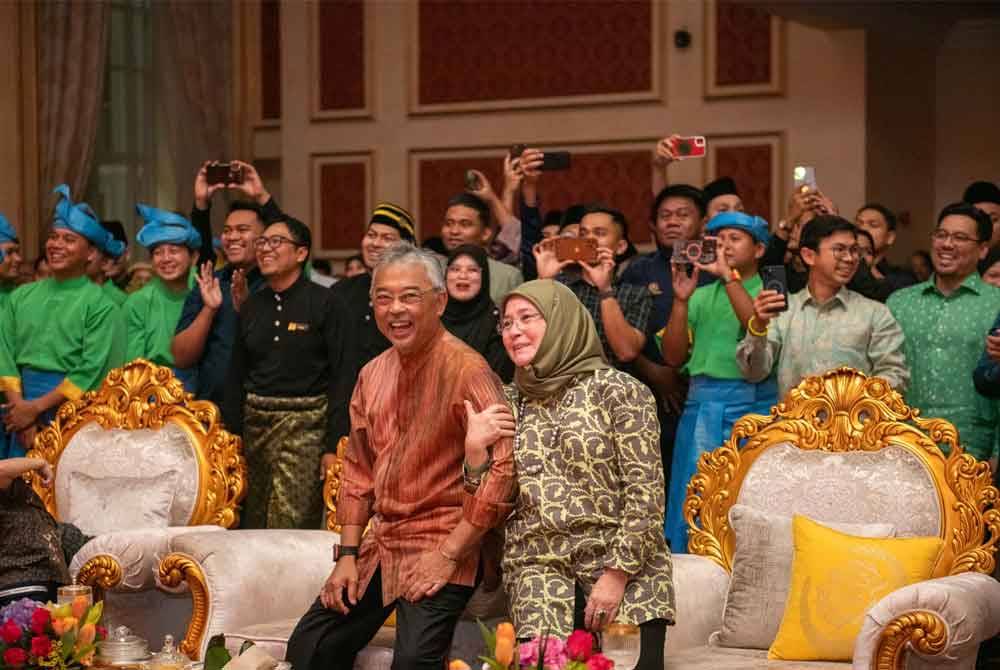 Al-Sultan Abdullah dan Tunku Azizah berkenan hadir program Malam 1000 Kenangan di Istana Negara pada Jumaat lepas. Foto Facebook Istana Negara