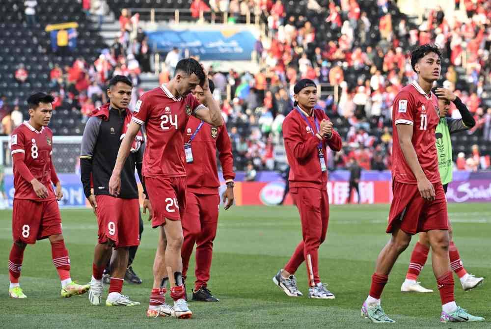 Para pemain Indonesia terpaksa akur tewas kepada Australia 0-4 dalam aksi kalah mati Piala Asia Qatar di Doha pada malam Ahad. Foto AFP