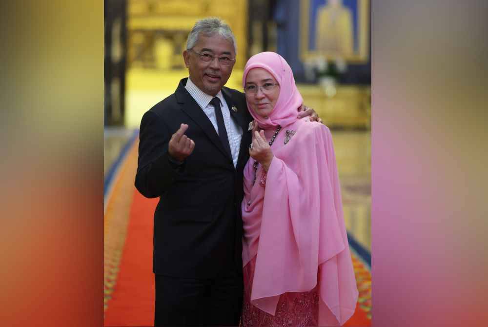 Al-Sultan Abdullah dan Tunku Azizah bersemayam di singgahsana negara sejak 31 Januari 2019 mahu rakyat Malaysia terus bersatu padu dan bekerjasama memajukan Malaysia. Foto Bernama