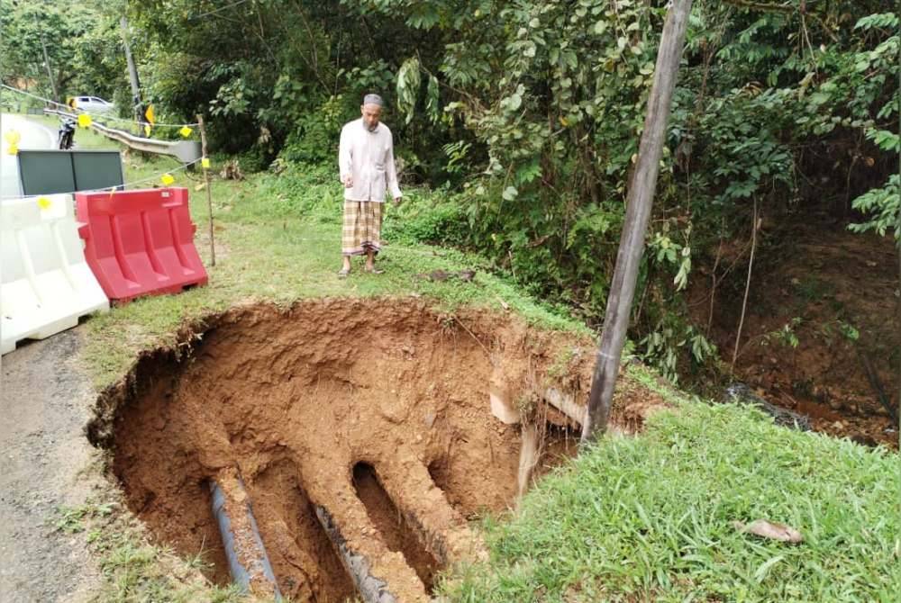 Keadaan tanah mendap berlaku selepas banjir gelombang keempat melanda pada 25 Januari lalu.