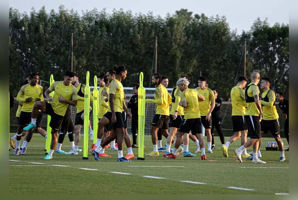 Skuad Harimau Malaya menjalani sesi latihan dalam menghadapi Bahrain pada Piala Asia di Doha, bulan lalu.