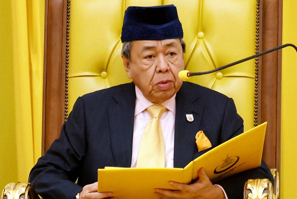 Sultan Selangor Sultan Sharafuddin Idris Shah berkenan mengisytiharkan Majlis Perbandaran Klang sebagai Majlis Bandaraya Diraja Klang (MBDK) berkuat kuasa 23 Nov tahun lepas. Foto Bernama