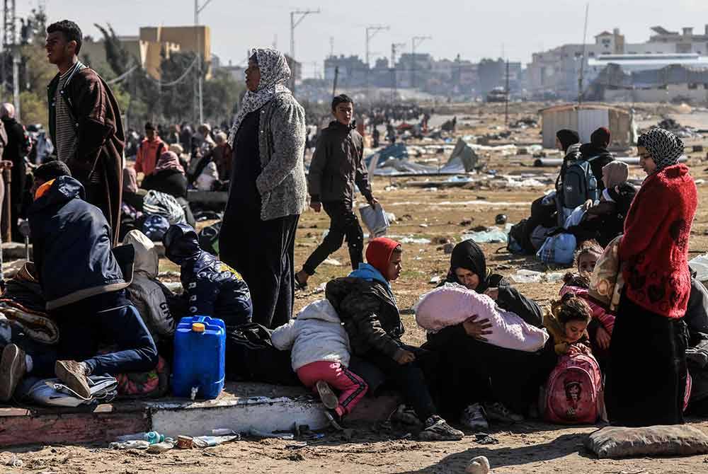 Penduduk di Gaza juga berdepan krisis kebuluran akibat dasar zalim rejim Zionis.
FOTO: AFP