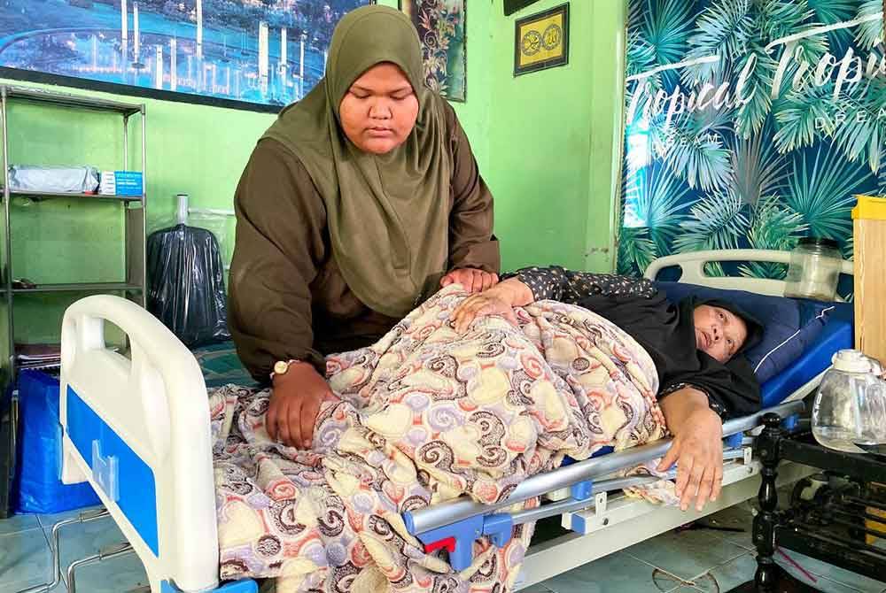 Seorang pelajar Tingkatan Lima di Kampung Pulau Semut, Kedai Mulong di Kota Bharu hampir membuat keputusan untuk berhenti sekolah selepas tidak sanggup meninggalkan ibunya yang terlantar sakit akibat serangan angin ahmar.