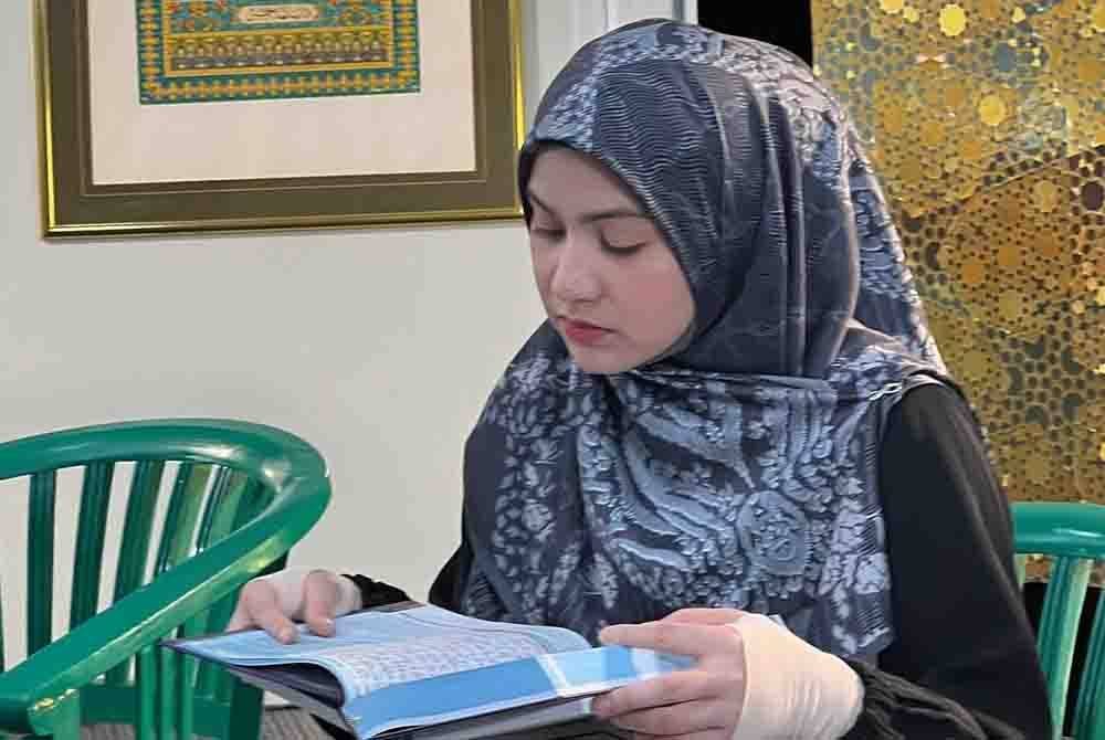 Lisa akui dirinya masih berusaha memperbaiki bacaan al-Quran.