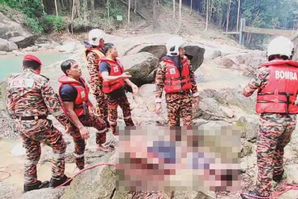 Mayat mangsa ditemui pada kedalaman kira-kira 4.5 meter air terjun terbabit kira-kira jam 4.06 petang. - Foto: Bomba Pahang