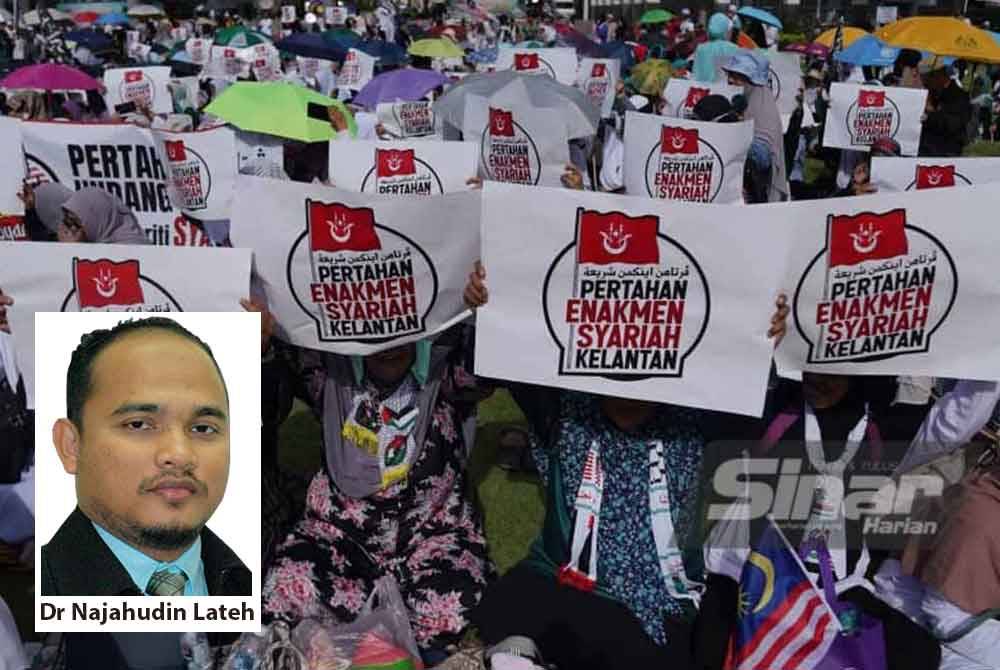 Gambar fail ribuan peserta membanjiri pekarangan Istana Kehakiman di Putrajaya pada 20 November lalu dengan mengenakan pakaian serba putih dalam Himpunan Selamatkan Mahkamah Syariah.