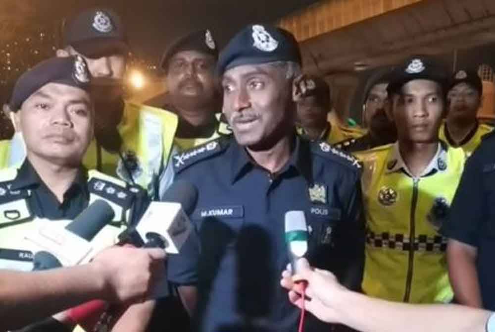 M Kumar berkata kepada pemberita selepas menyantuni petugas Op Selamat di Jalan Lingkaran Dalam Johor Bahru pada malam Isnin.