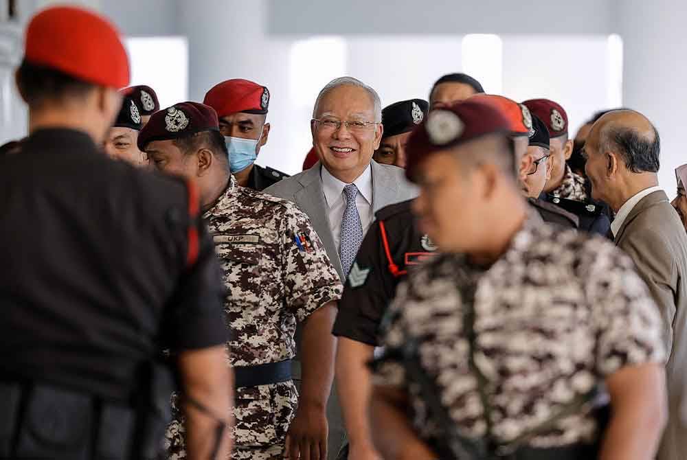 Najib ketika hadir di Mahkamah Tinggi - Foto: Bernama