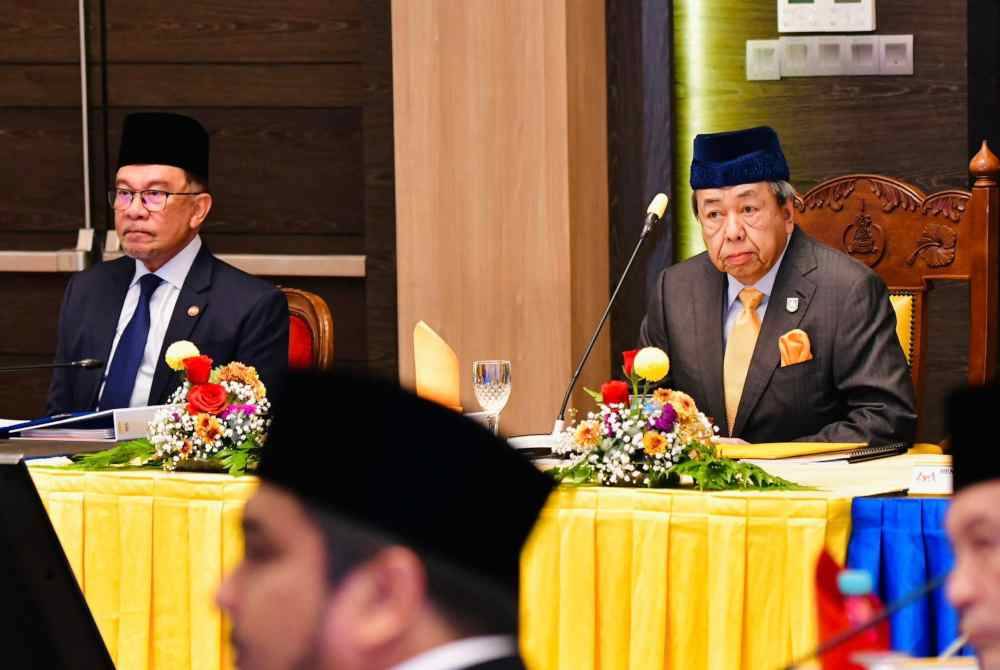 Sultan Sharafuddin mempengerusikan Mesyuarat MKI kali Ke-71 di Putrajaya pada Khamis.