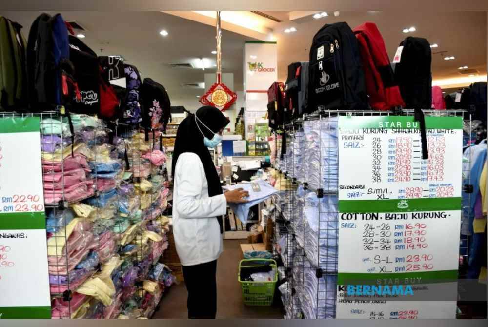 KPDN Melaka anjur Jualan Ihsan Rahmah (JIR) &#039;Back to School&#039; di empat pasar raya di negeri itu bermula hari ini hingga 3 Mac depan. Foto Bernama