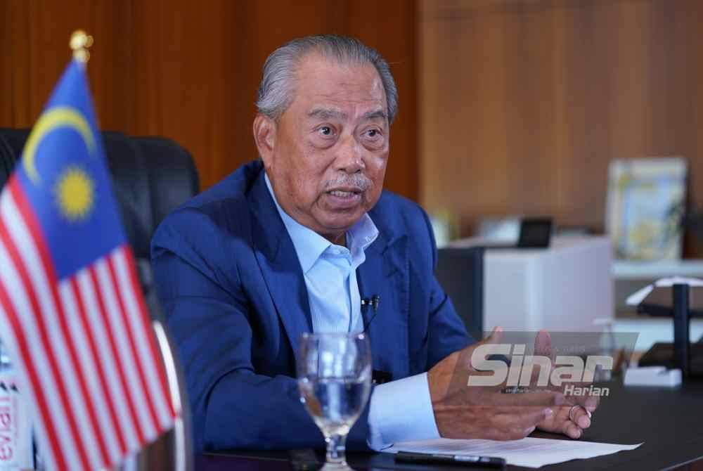 
Muhyiddin ketika diwawancara oleh Sinar Harian di pejabatnya di Kuala Lumpur pada Selasa. Foto SINAR HARIAN-MOHD HALIM ABDUL WAHID