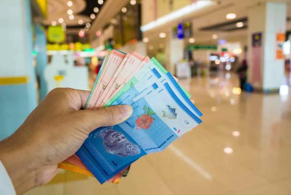 Kejatuhan nilai ringgit faktor utama buat dolar Singapura begitu tinggi. - Foto 123RF