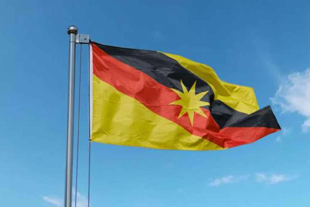 Kerajaan Sarawak dalam kenyataan rasmi memaklumkan bendera di seluruh Sarawak juga akan dikibarkan separuh tiang dan sebarang acara hiburan ditangguhkan. Gambar hiasan