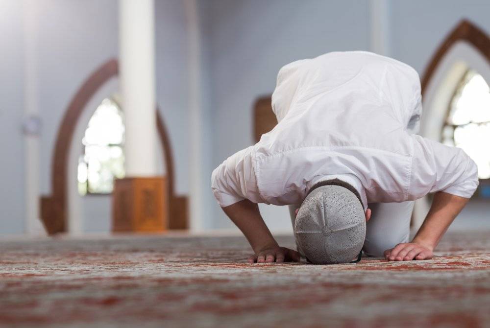 SOLAT merupakan amalan pertama yang akan dihisab pada hari akhirat kelak. -Foto: 123rf