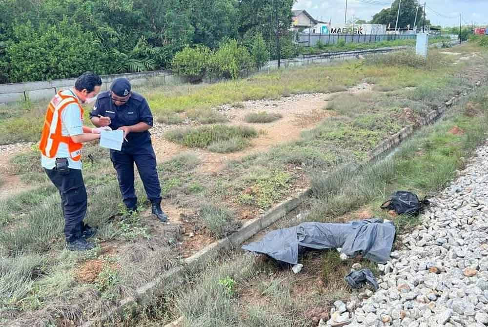 Mayat seorang lelaki warga asing ditemui maut dipercayai digilis kereta api di tepi landasan berdekatan kawasan perindustrian di Jalan Pelabuhan Utara pada Rabu.