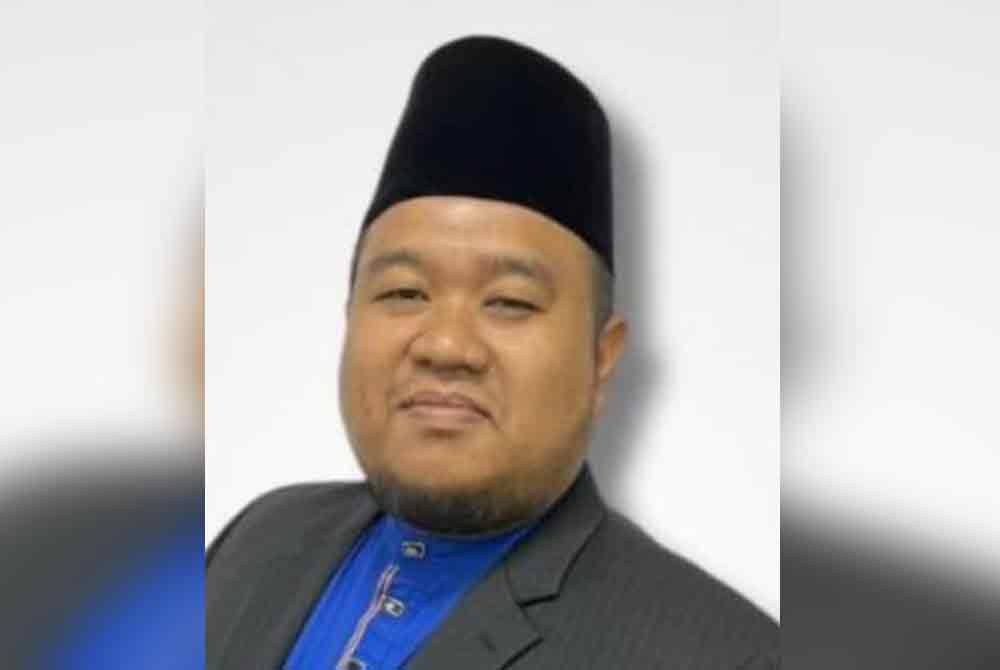 Ahmad Haris (gambar) turut mengakui kini ramai memilih untuk mempelajari pengajian al-Quran secara atas talian.