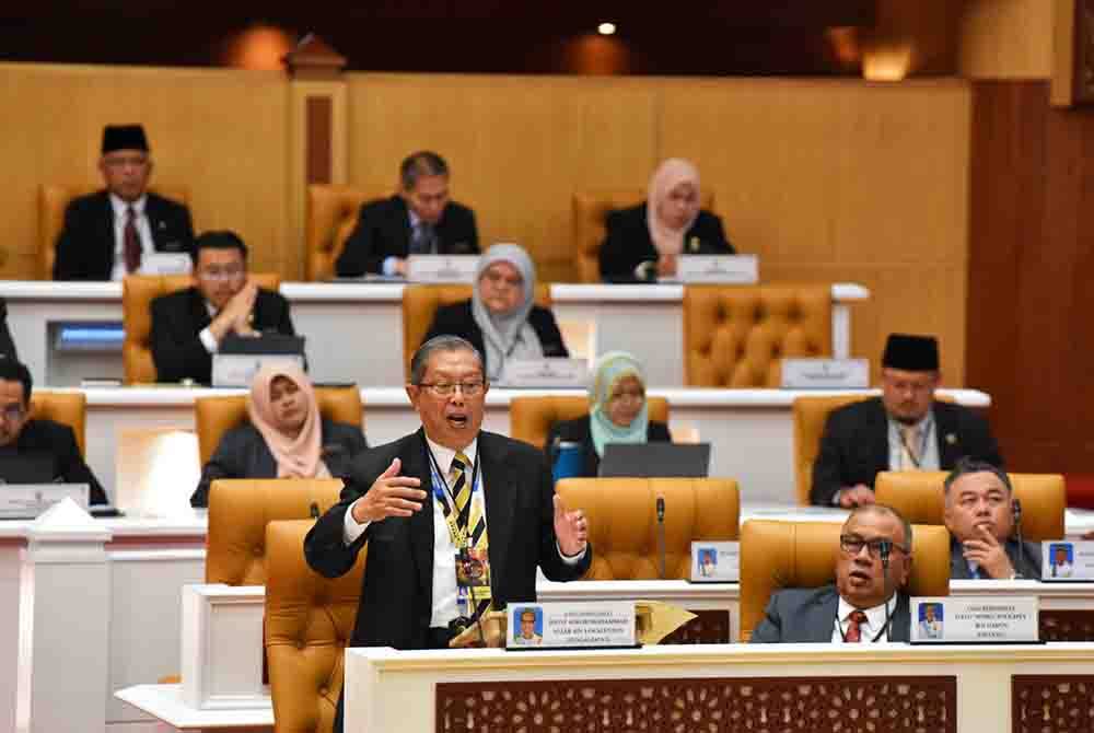 Mohammad Nizar ketika menjawab soalan lisan Noor Azman Ghazali (PN-Alor Pongsu) dalam Persidangan DUN Perak pada Isnin.