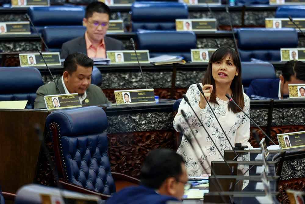 Nie Ching ketika sesi Waktu Pertanyaan-Pertanyaan Menteri sempena Sidang Dewan Rakyat hari ini. - Foto: Bernama