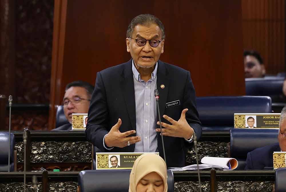 Dr Dzulkefly Ahmad ketika sesi Waktu Pertanyaan-Pertanyaan Menteri pada Persidangan Dewan Rakyat di Bangunan Parlimen pada Rabu. - Foto Bernama