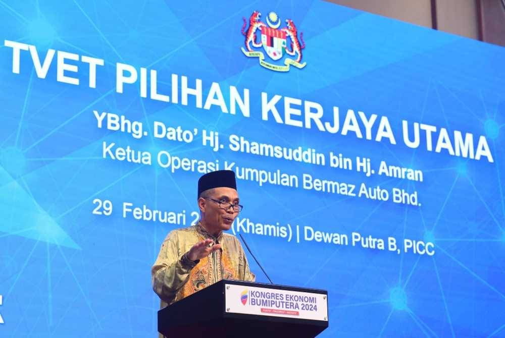 Shamsuddin Amran ketika menyampaikan pembentangan sesi libat urus bertajuk "TVET Pilihan Kerjaya Utama" pada Kongres Ekonomi Bumiputera 2024 di Pusat Konvensyen Antarabangsa Putrajaya (PICC) hari ini. Foto Bernama