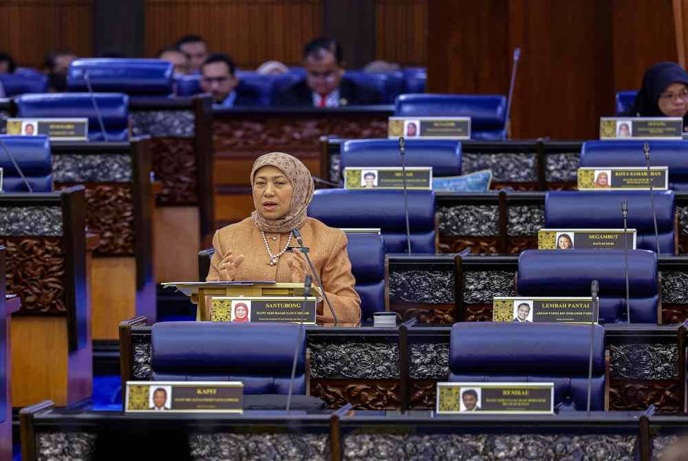 Nancy ketika sesi soal jawab Pertanyaan-Pertanyaan Jawab Lisan pada Persidangan Dewan Rakyat di Bangunan Parlimen, pada Rabu. Foto Bernama