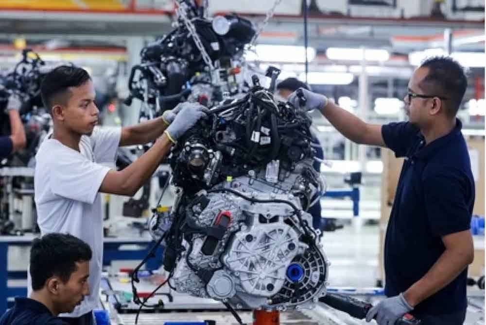 Kerajaan pada Selasa mengumumkan sedia mempertimbangkan cadangan agar gaji bagi graduan Pendidikan Teknikal dan Latihan Vokasional (TVET) ditawar lebih RM4,000. Gambar hiasan