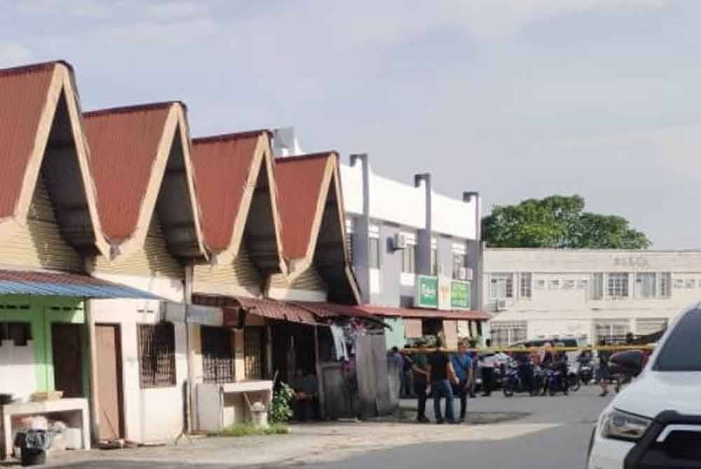 Lokasi Penyelia pengawal keselamatan parah ditembak di Jalan Mokhtar, Kapar, Klang pada Rabu.