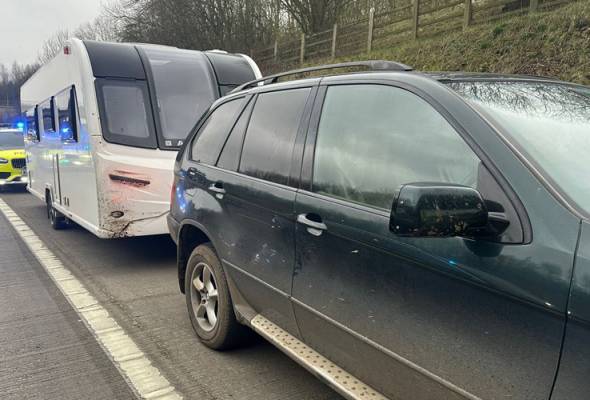 nak tersebut dikesan di Lebuhraya M1 yang menghubungkan London ke Leeds. - Foto X/North Yorkshire Police