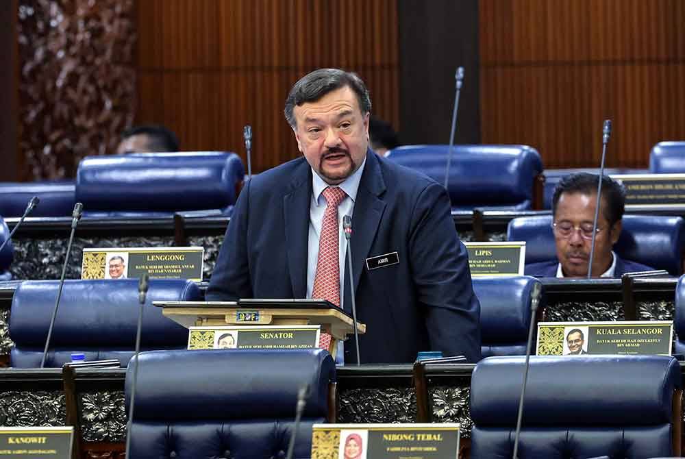 Amir Hamzah ketika sesi penggulungan Titah Diraja pada Persidangan Dewan Rakyat di Bangunan Parlimen. Foto Bernama