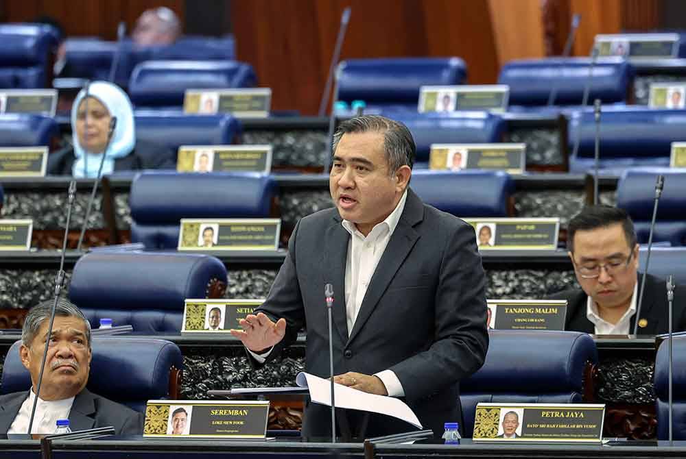 Anthony berhujah semasa sesi penggulungan Titah Diraja pada Persidangan Dewan Rakyat di Bangunan Parlimen, hari ini. Foto Bernama