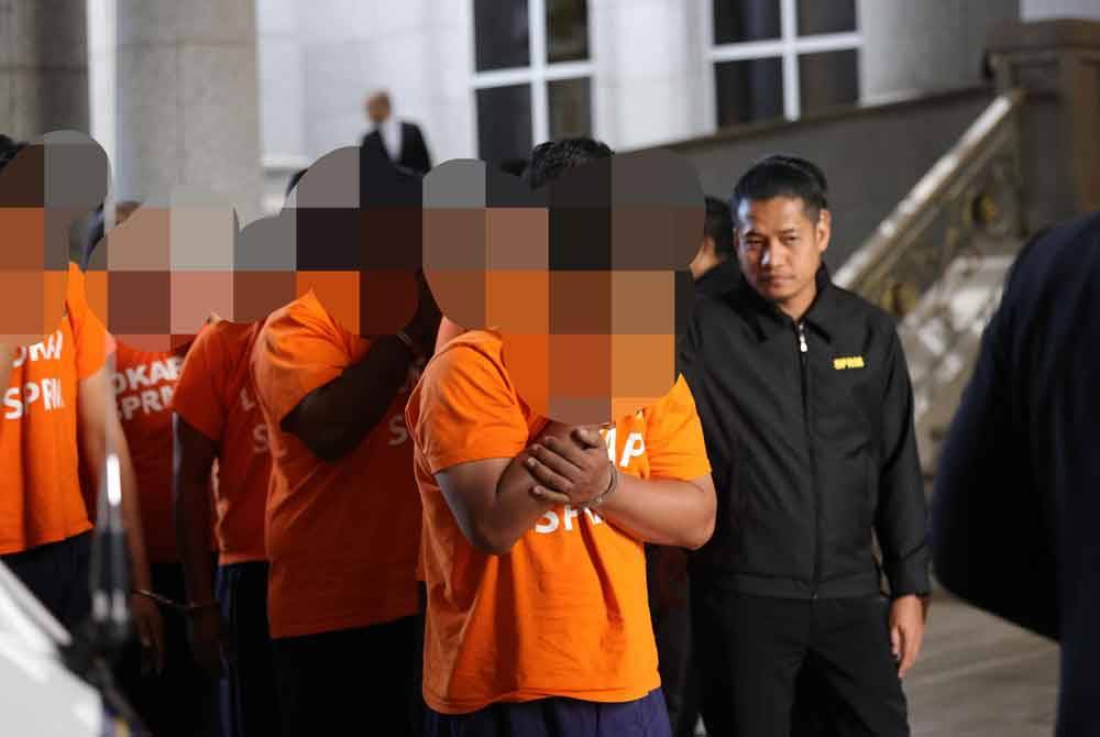 Kesemua suspek dibawa ke Mahkamah Majistret Putrajaya untuk permohonan reman pada Selasa.