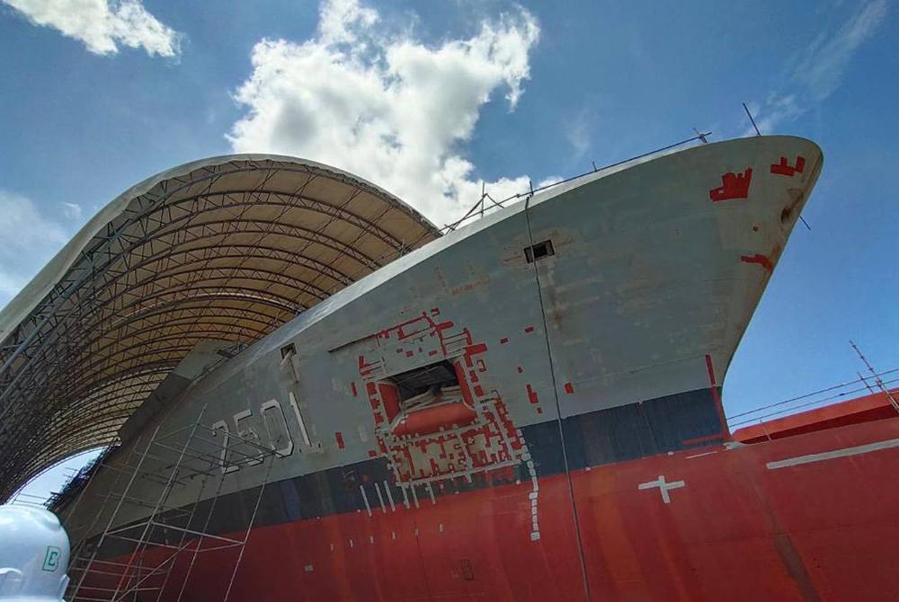 LCS pertama dijangka menjalani ujian penilaian di pelabuhan dan laut pada November depan sebaik sahaja mencapai kemajuan pembinaan sebanyak 85 peratus.